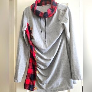 Adorable tunic top. L